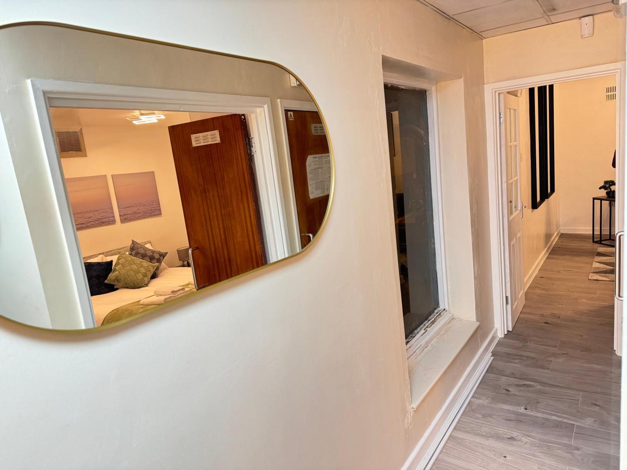 Headington House Apartment