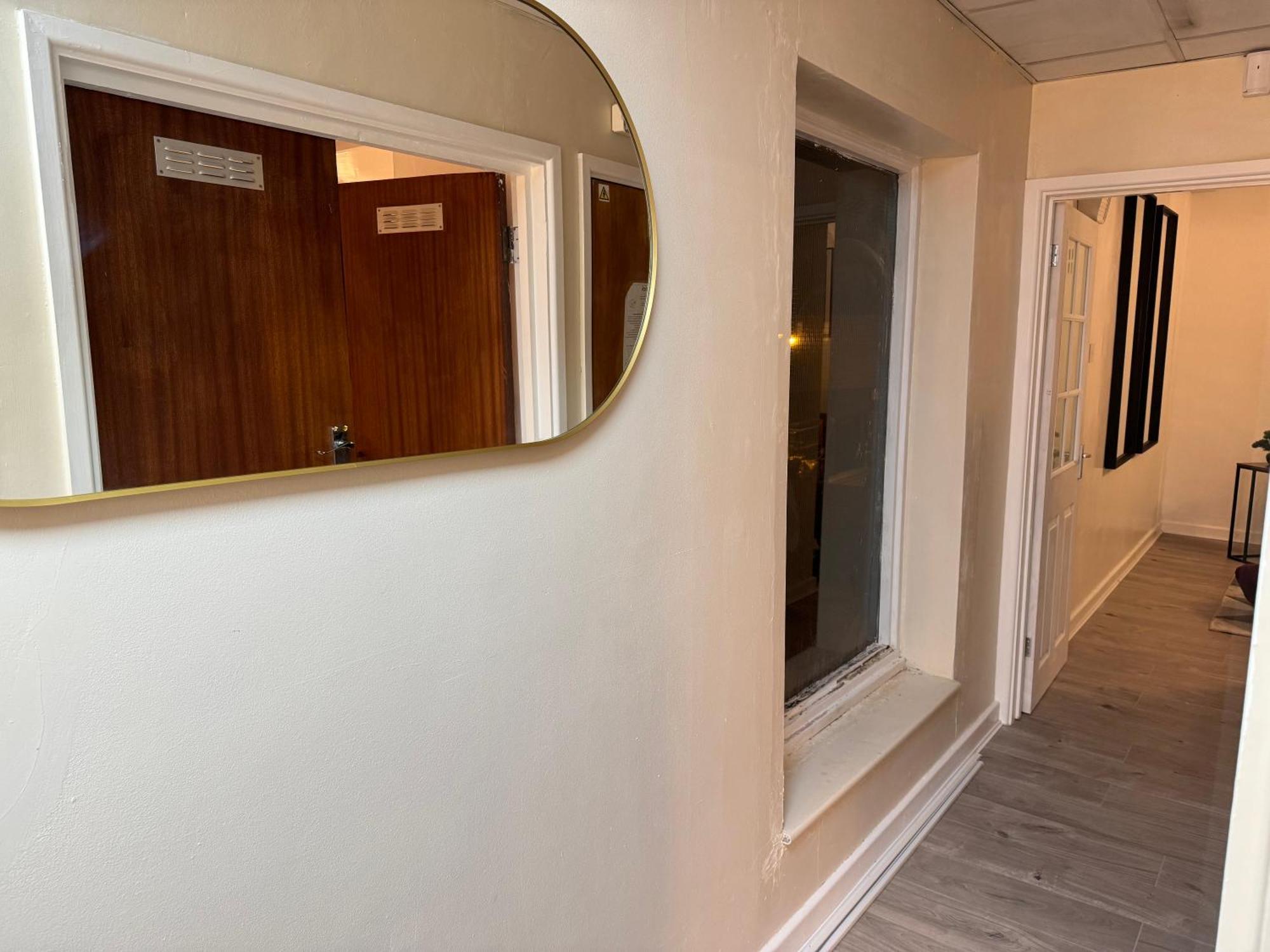 Headington House Apartment